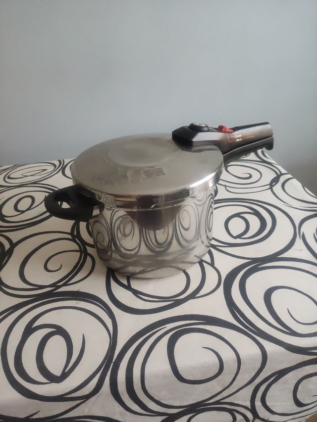 Olla a presión rápida.MAGEFESA