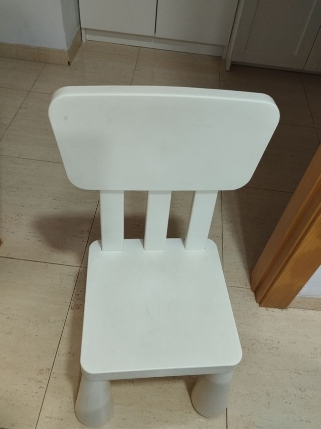 Pack de Mesa y Sillas infantiles