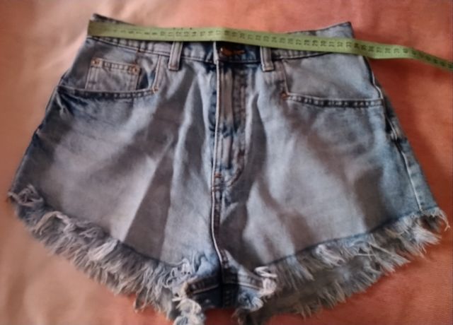 Short vaquero Pull & Bear 