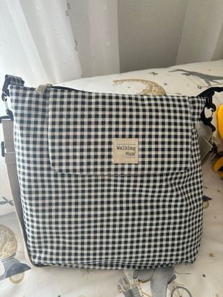 Conjunto walking mum