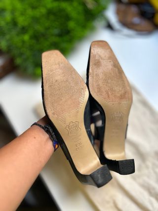 Zapatos de tacon destalonados