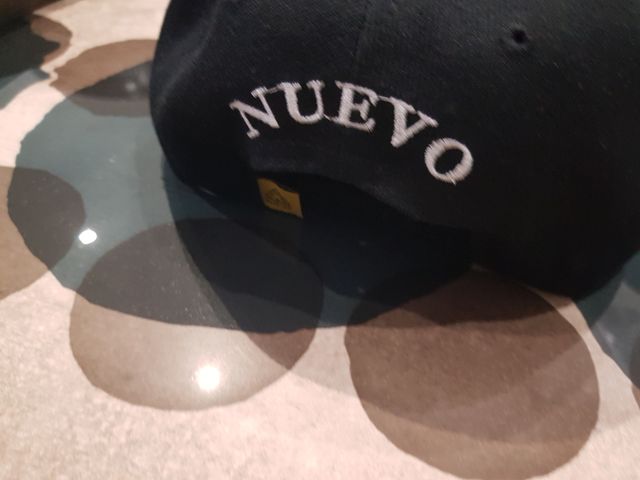 Cappello NUEVO nero