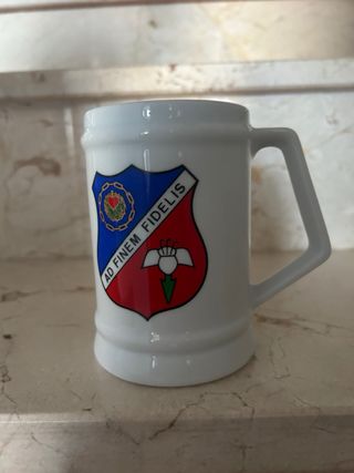 Jarra ceramica insignia Las Esclavas.
