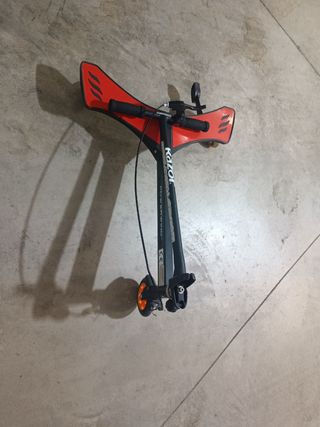 Patinete Razor derrape.