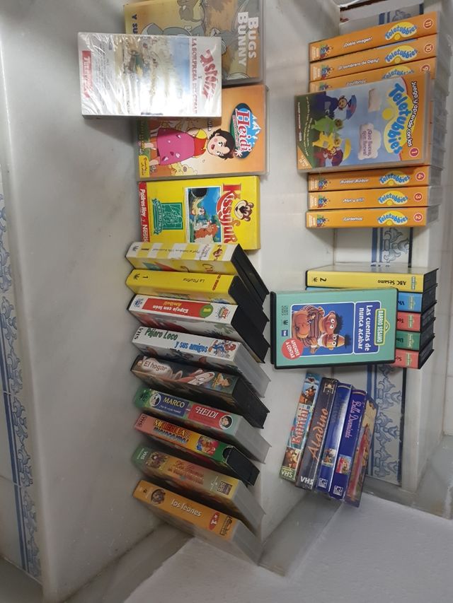 Nastri VHS per bambini degli anni '90