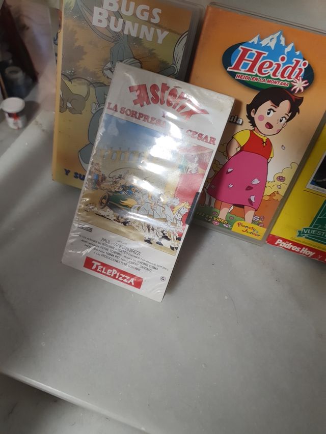 Nastri VHS per bambini degli anni '90