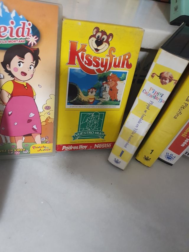 Nastri VHS per bambini degli anni '90