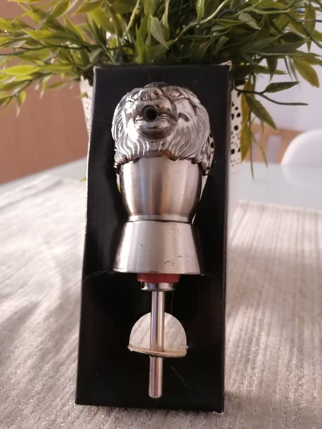 MEDIDOR ANTIGUO DE LICOR