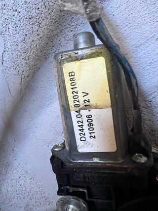 Elevalunas mitsubishi montero-pajero v20