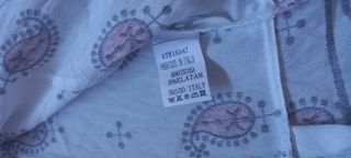 Conjunto pantalon y chaqueta estampado.