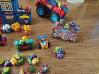 Lote juguetes superthings