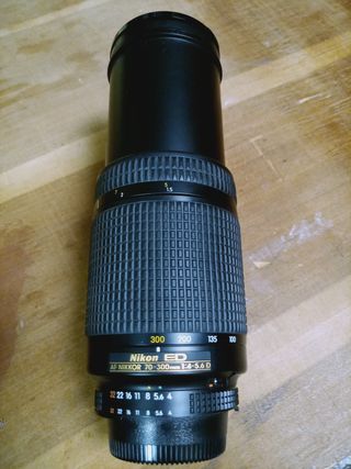 Obiettivo NIKON ED AF NIKKOR 70-300 mm - 1:4-5.6 D