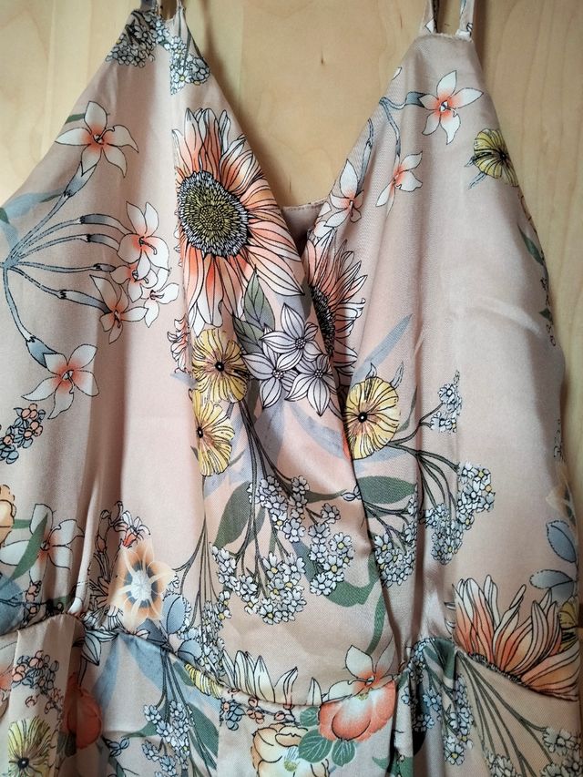 Tuta elegante motivi