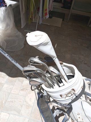 Palos de golf + bolsa de transporte 