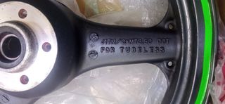 Llanta delantera Kawasaki zx9 2002