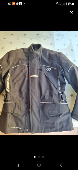 Chaqueta de moto con protecciones