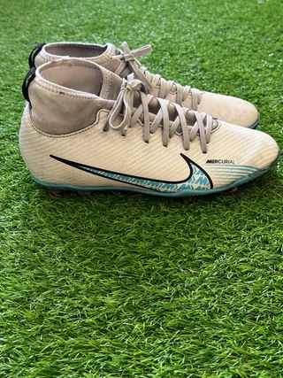 Bota fútbol Nike Mercurial . T.38