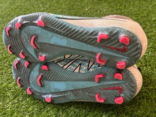 Bota fútbol Nike Mercurial . T.38
