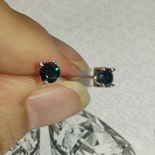 Pendientes de plata moissanita verde