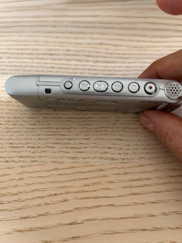 GRABADOR DE PERIODISTA SONY USB INCORPORADO