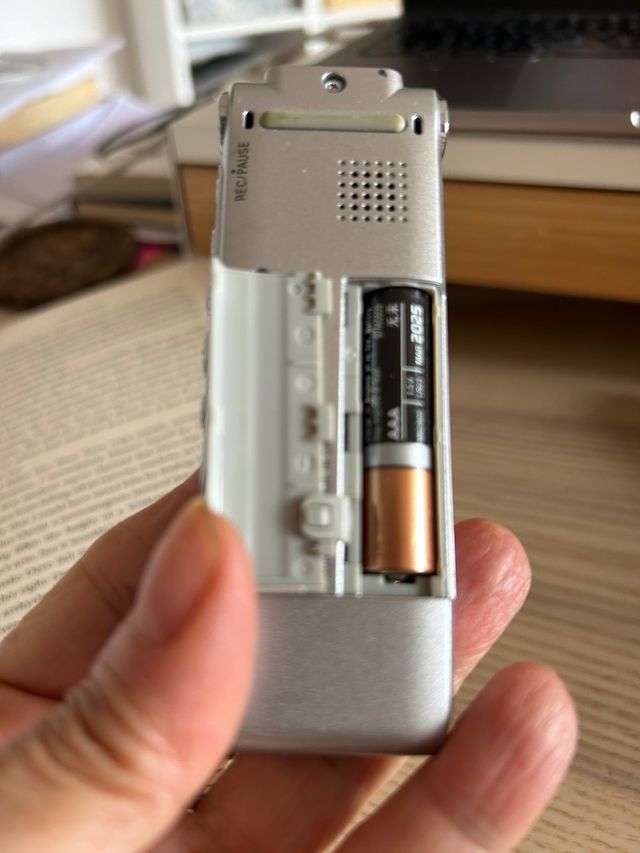 GRABADOR DE PERIODISTA SONY USB INCORPORADO