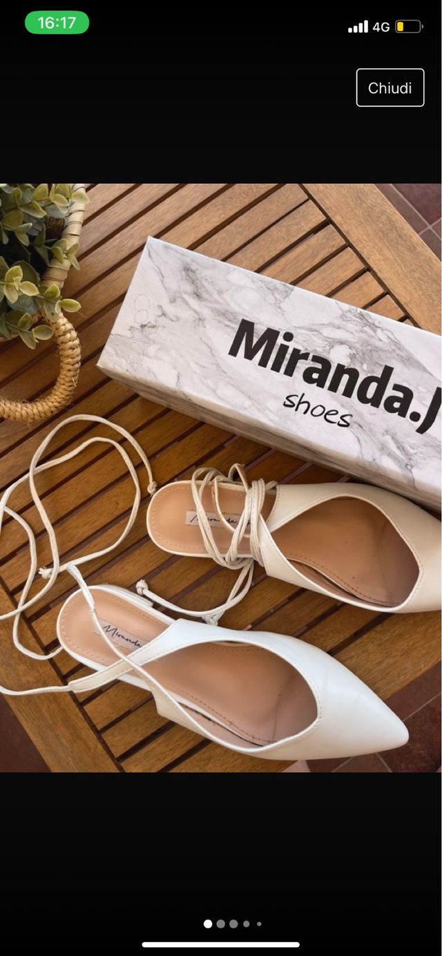 Sandali a punta alla schiava donna