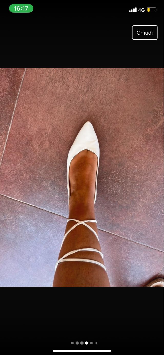 Sandali a punta alla schiava donna