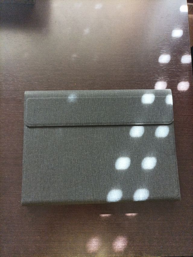 Funda tablet con teclado magnético