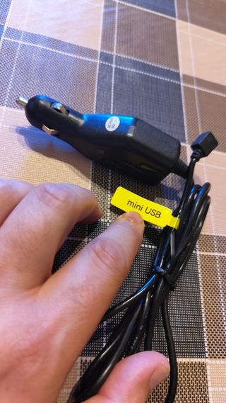 Cargador GPS mechero coche
