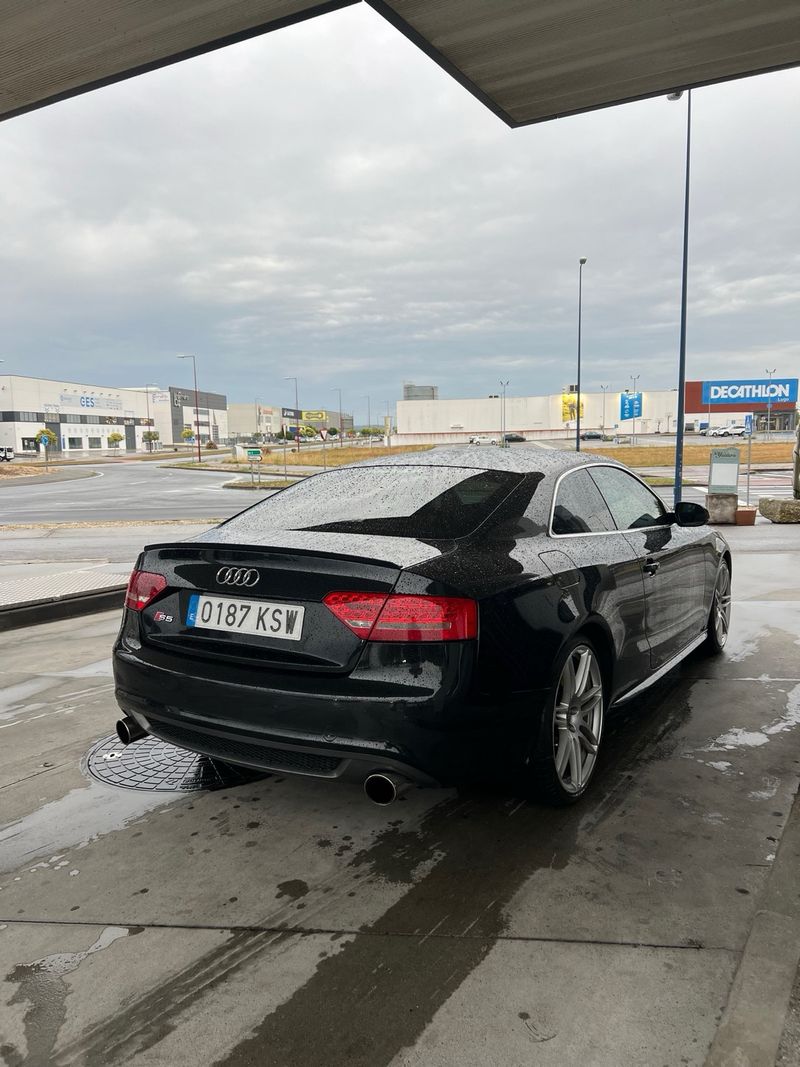 Audi A5 2010 - foto 1