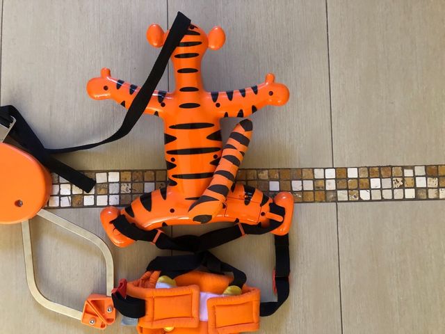 Saltador de puerta de bebe