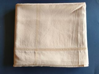 Antico lenzuolo matrimoniale sopra