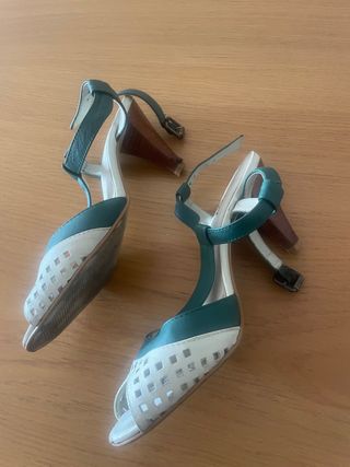 Sandalias tacón estilo vintage