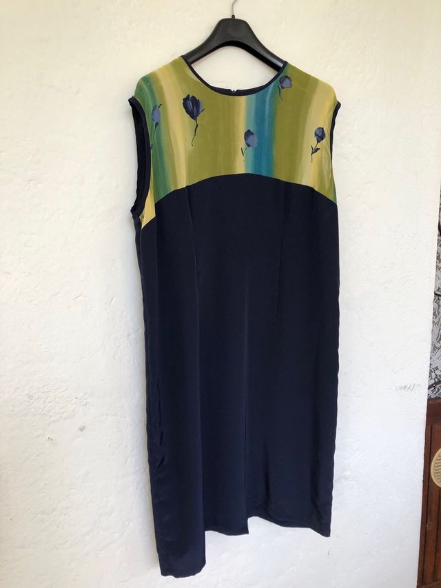 Abito blu e giallo 