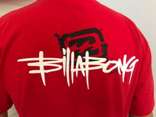Maglia sportiva billabong sur surfer windsurf