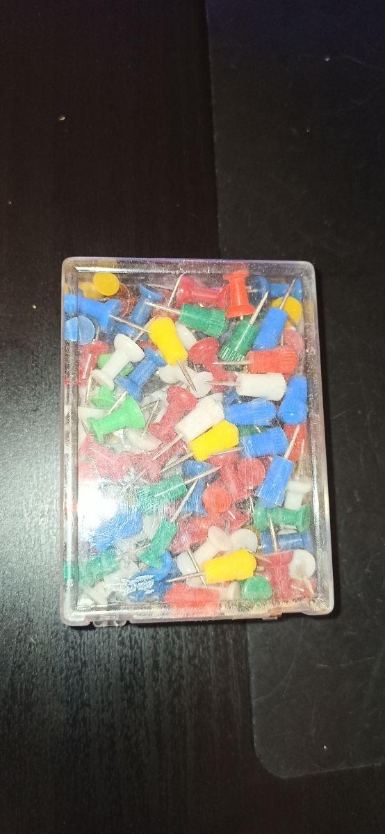 Pinchos para tablero de corcho