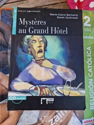 Libro frances mysteres  au grand hotel .
