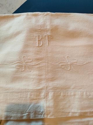 Antico lenzuolo matrimoniale ricamato +