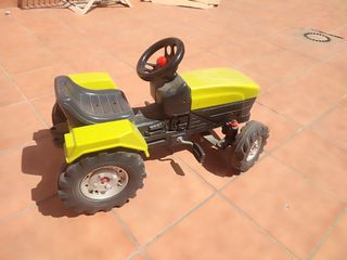 Tractor de pedales