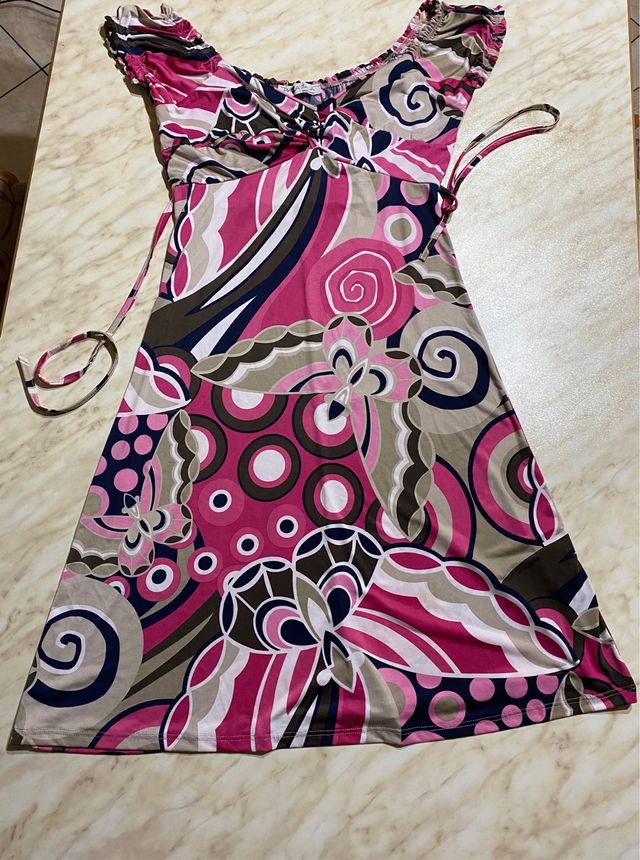 vestito stile desigual