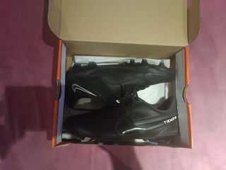 Botas de futbol nike tiempo