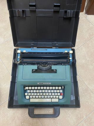Máquina de escribir Olivetti Studio 46