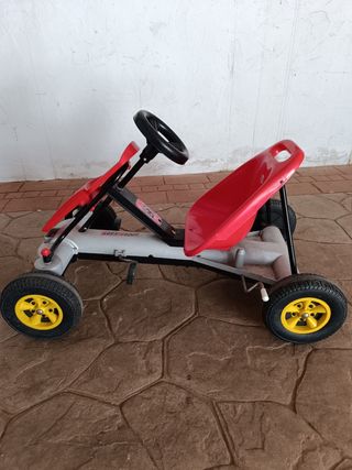 Coche a pedales