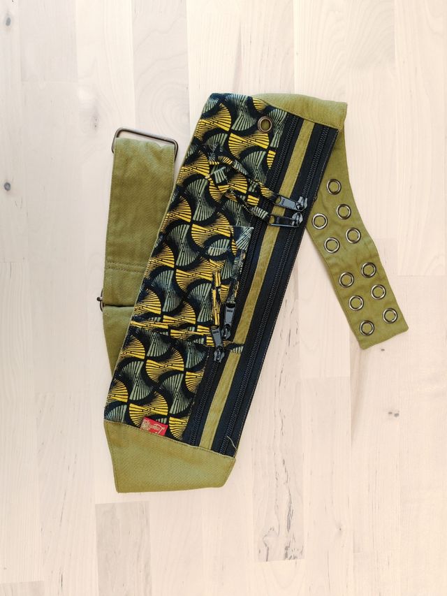 Riñonera verde caqui