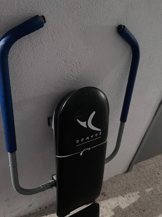 Banco de abdominales Domyod