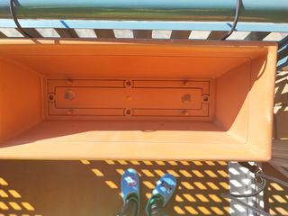 JARDINERA O MACETERO DE BALCON