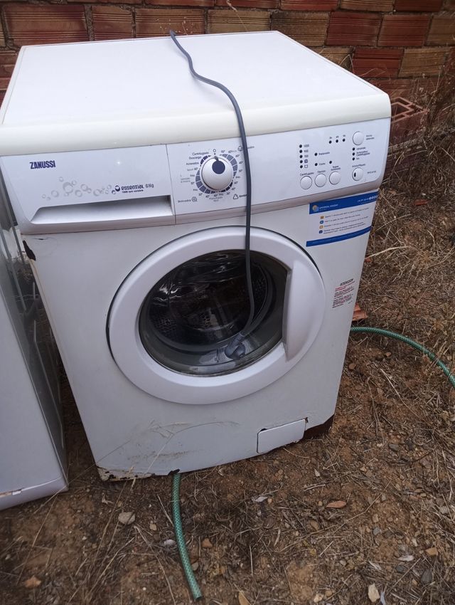 Dos lavadoras para piezas