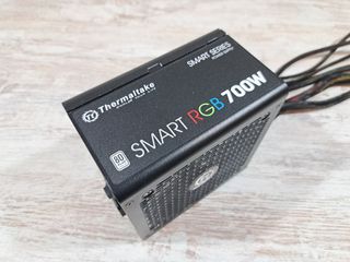 Fuente Thermaltake SMART RGB 700 (700W)