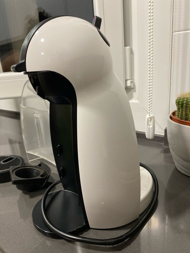 Calderín de cafetera dolce gusto y despiece.