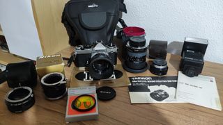 Maquina de fotos analógica NIKON + accesorios